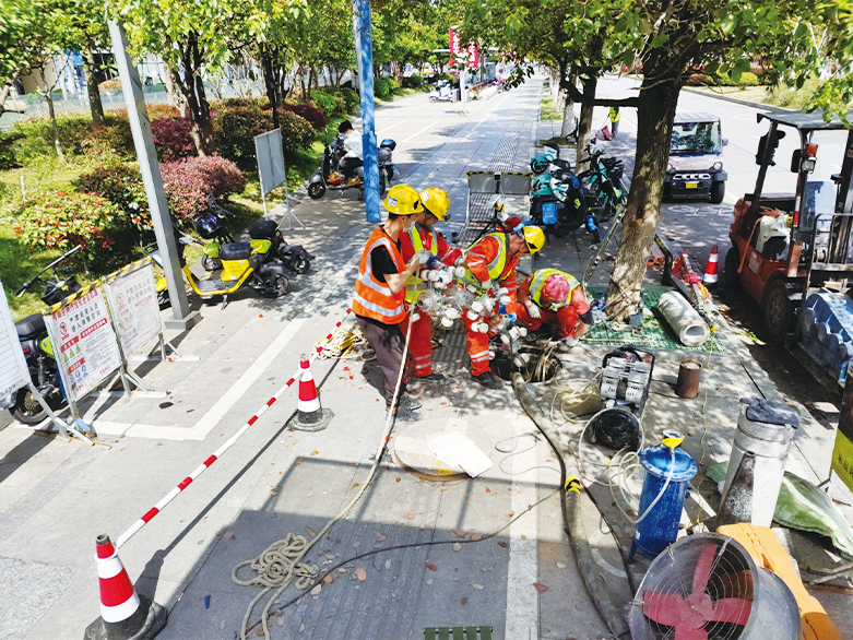  定陶UV-CIPP紫外光固化修复